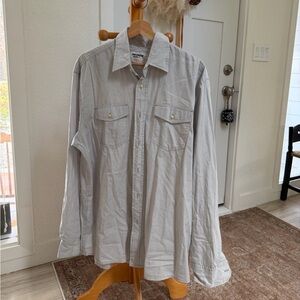 Wrangler Men’s Long-Sleeve Button-Front Shirt Jacket in Light Gray